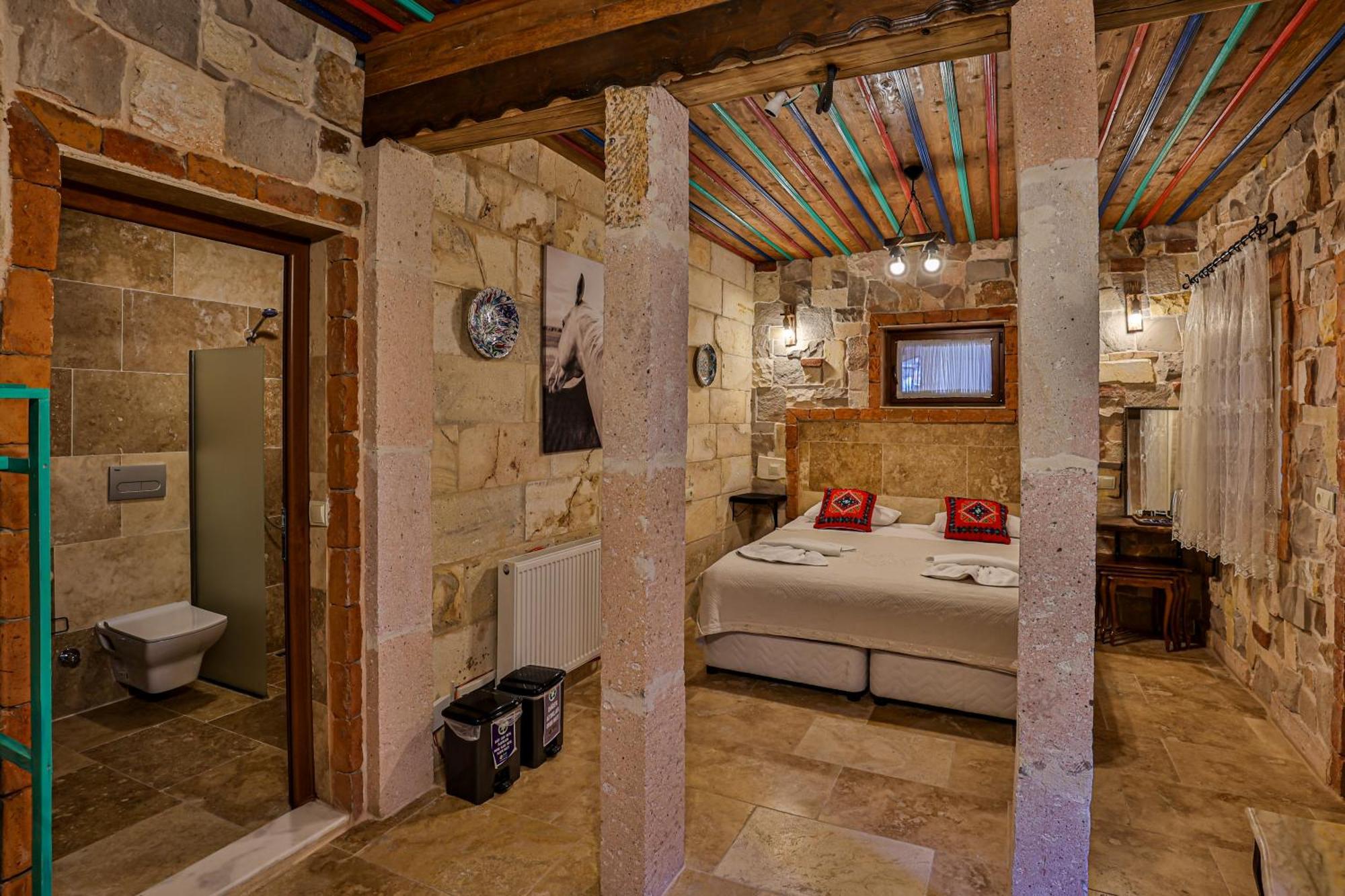 מלון גורמה Luwian Stone House מראה חיצוני תמונה